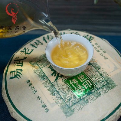易武 传世绿印 普洱生茶饼357g云南古树七子饼茶厂家直销茶叶批发图4