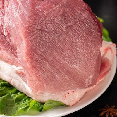 云南厂家批发猪肉新鲜农家散养黑猪肉猪腿肉冷冻密封土黑猪后腿肉25千克图2