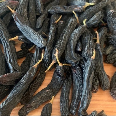 新货新疆葡萄干批发蓝宝石美人指黑加仑无籽大量散装整箱干货果干图4