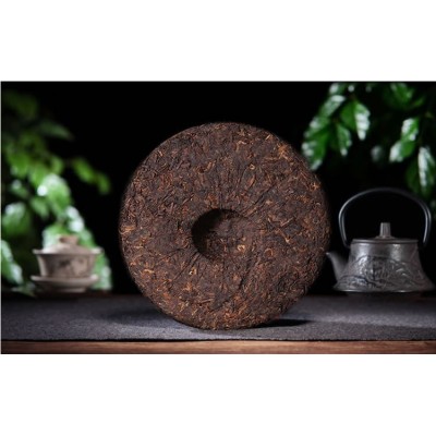 七彩孔雀普洱茶熟茶饼勐海黎明星火茶厂金孔雀357g厚阔茶叶图3