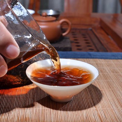 延初茶业 云南普洱茶 熟茶饼茶 陈年 老普洱 古树茶 厂家 直接发货图3
