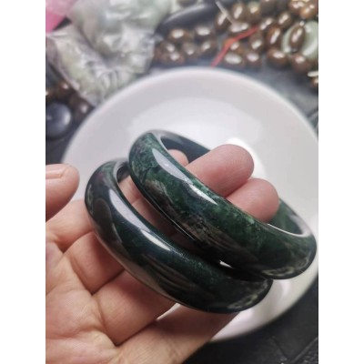 天然墨绿玉手镯药王石玉镯礼品蛇纹玉批发含磁性玉器货源A货手图4